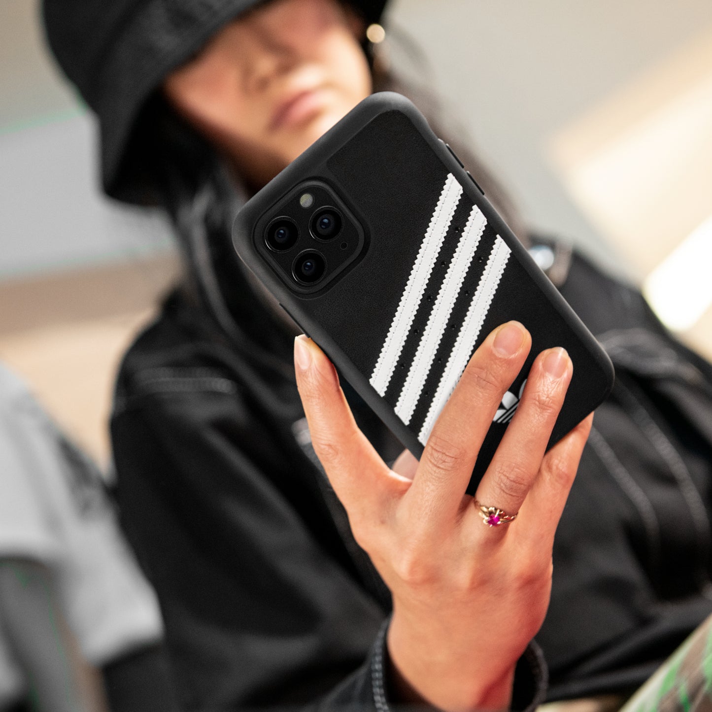 adidas Originals 3-Stripe Samba Case for iPhone 12 / 12 Pro - Black